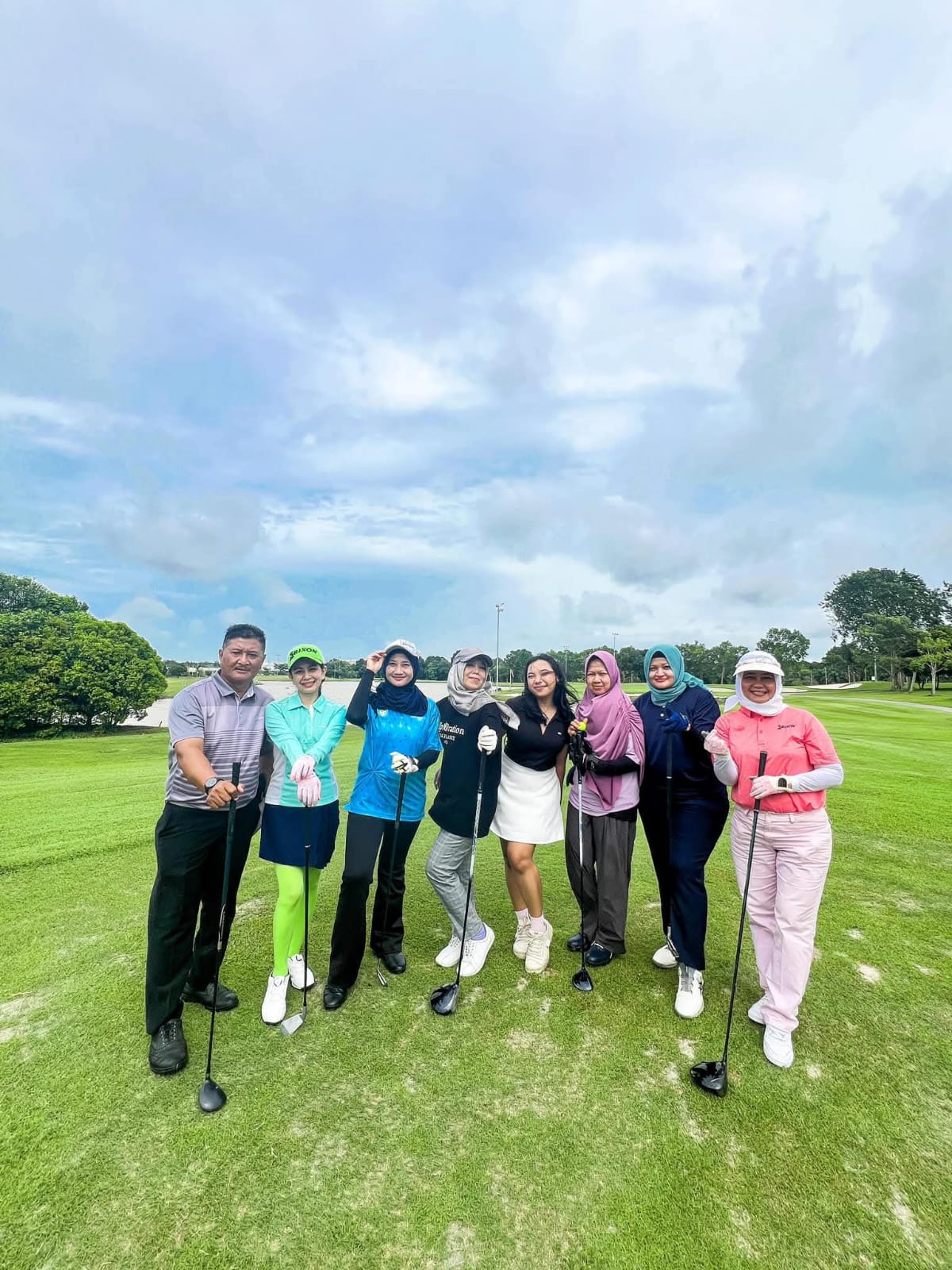 Golf caddy service